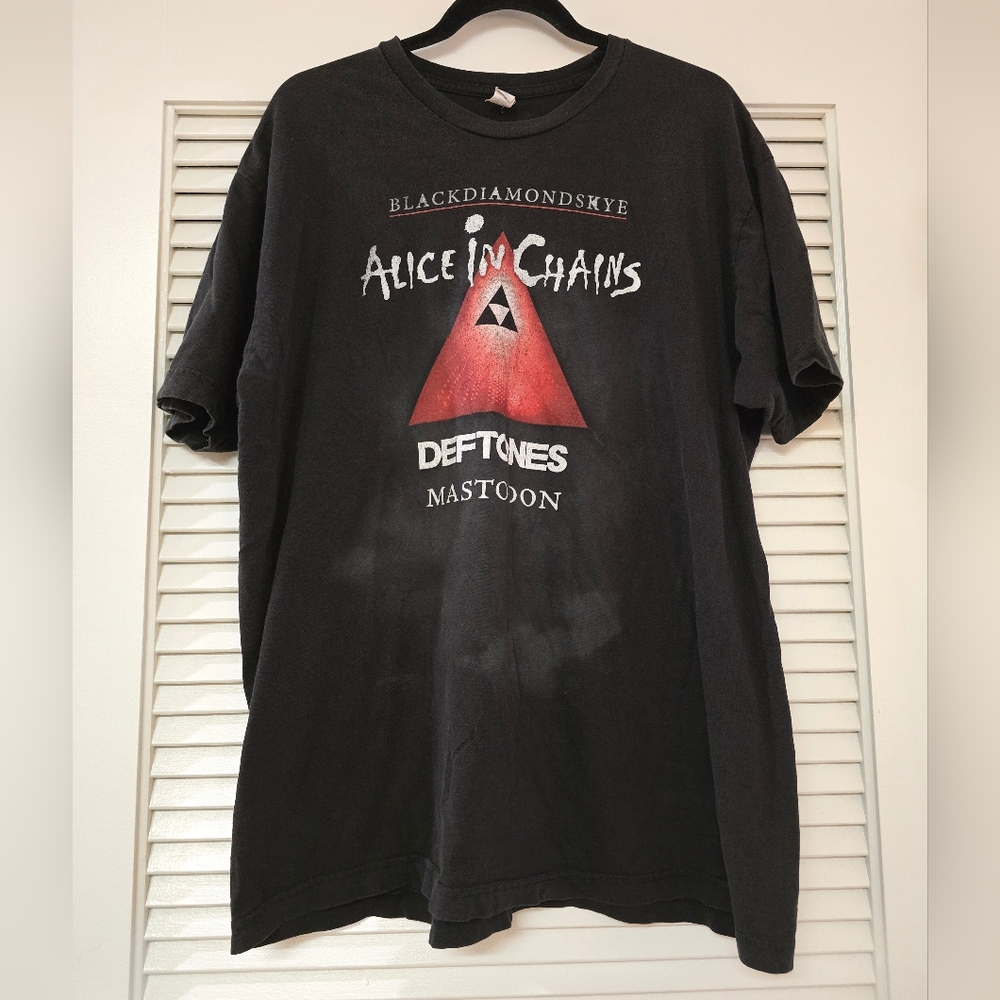 Tultex - Alice in Chains Blackdiamondskye Deftones Mastodon Vintage Mens T-Shirt